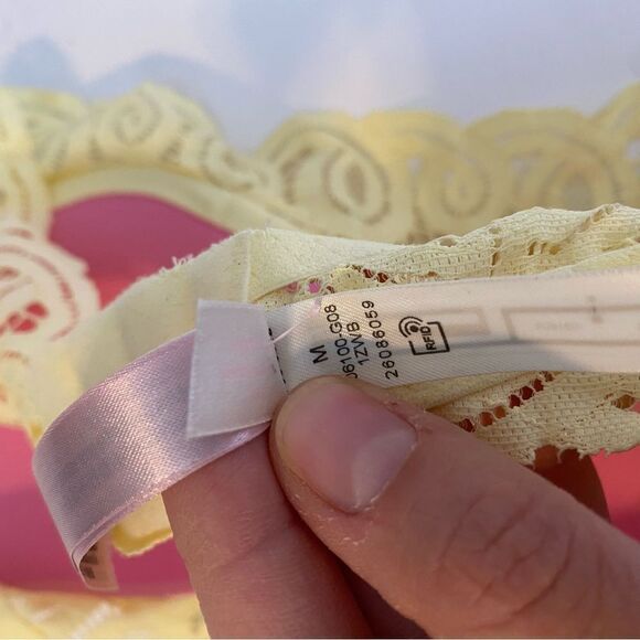 PINK Victorias Secret sexy Lace High Neck yellow padded push up bralette bra M - Picture 11 of 13